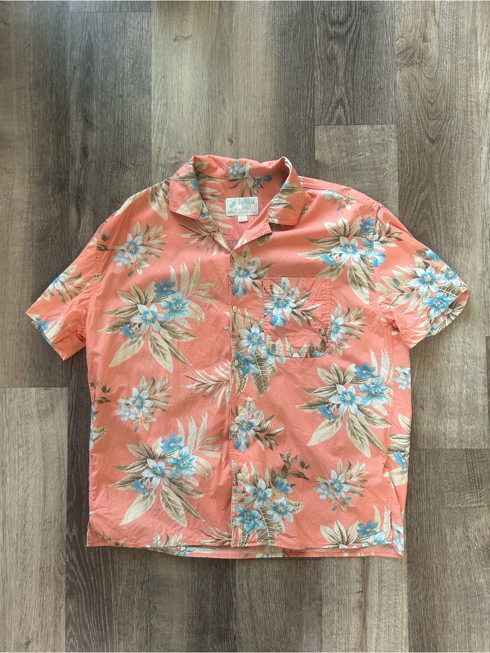 Men’s American Eagle Button Up Shirt Floral Hawaiian Size Medium